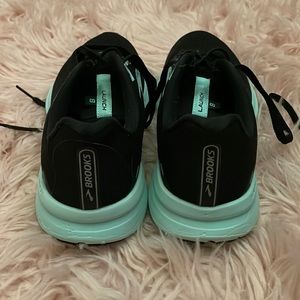Women’s Launch 8 Brooks